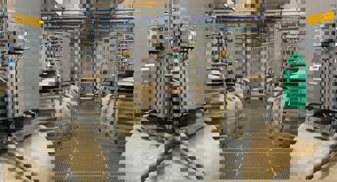 billede indedørs i renseanlæg